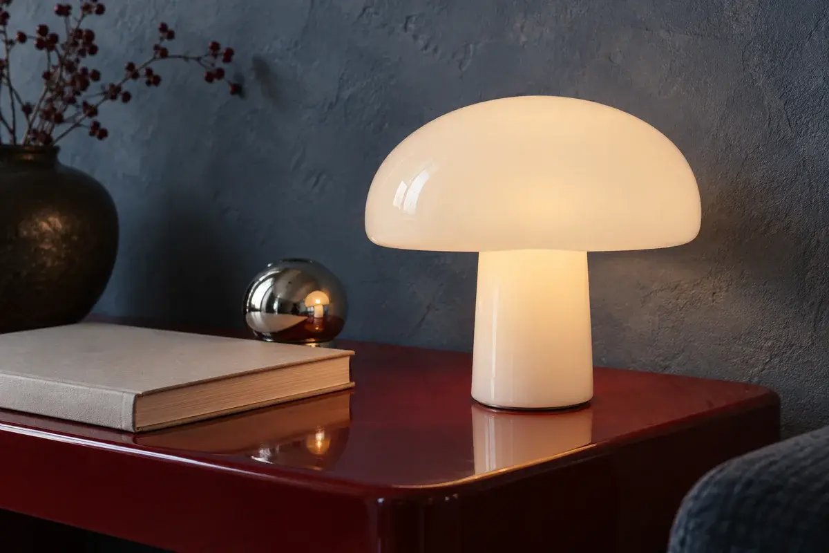Lampu meja aksen untuk pencahayaan interior